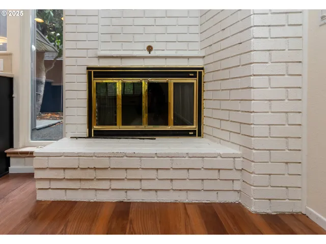 a view of entrance front of the house