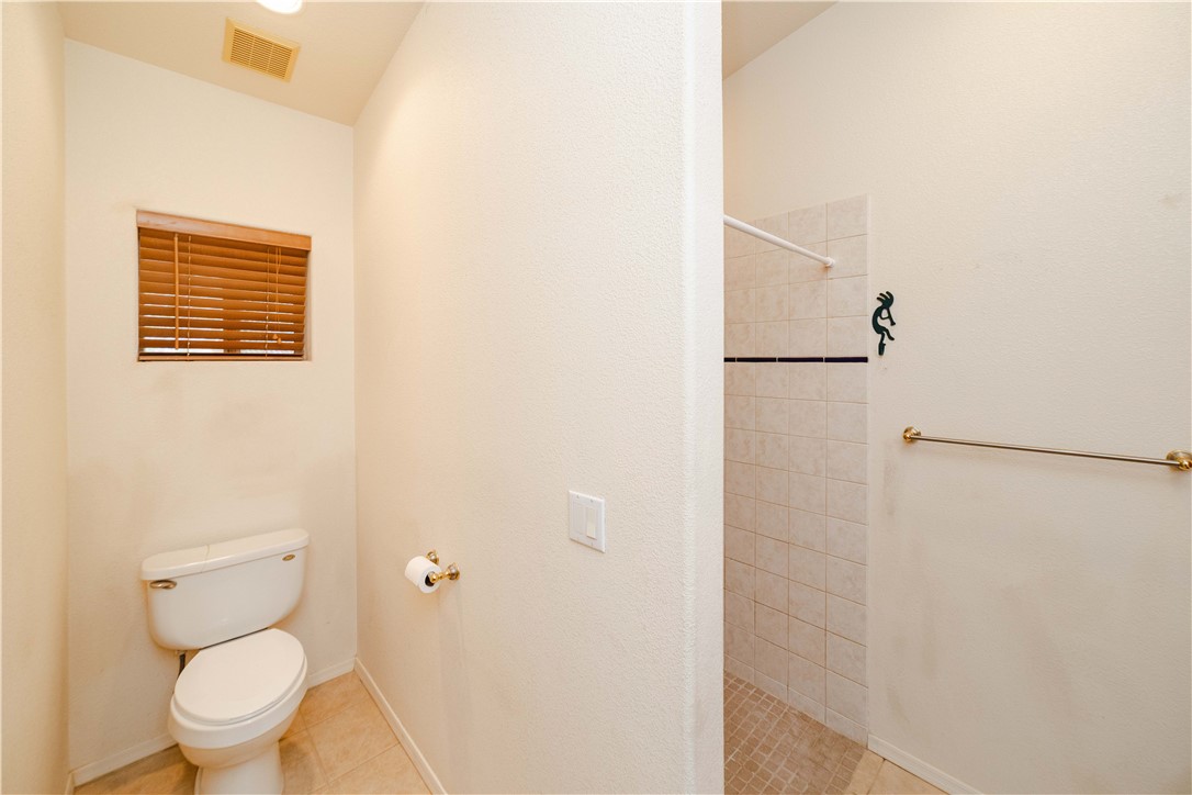 16722 Lawton Road Yucca, AZ 86438 - Photo 20 of 76 Bathroom