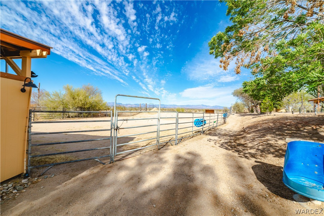 16722 Lawton Road Yucca, AZ 86438 - Photo 31 of 76 Yard