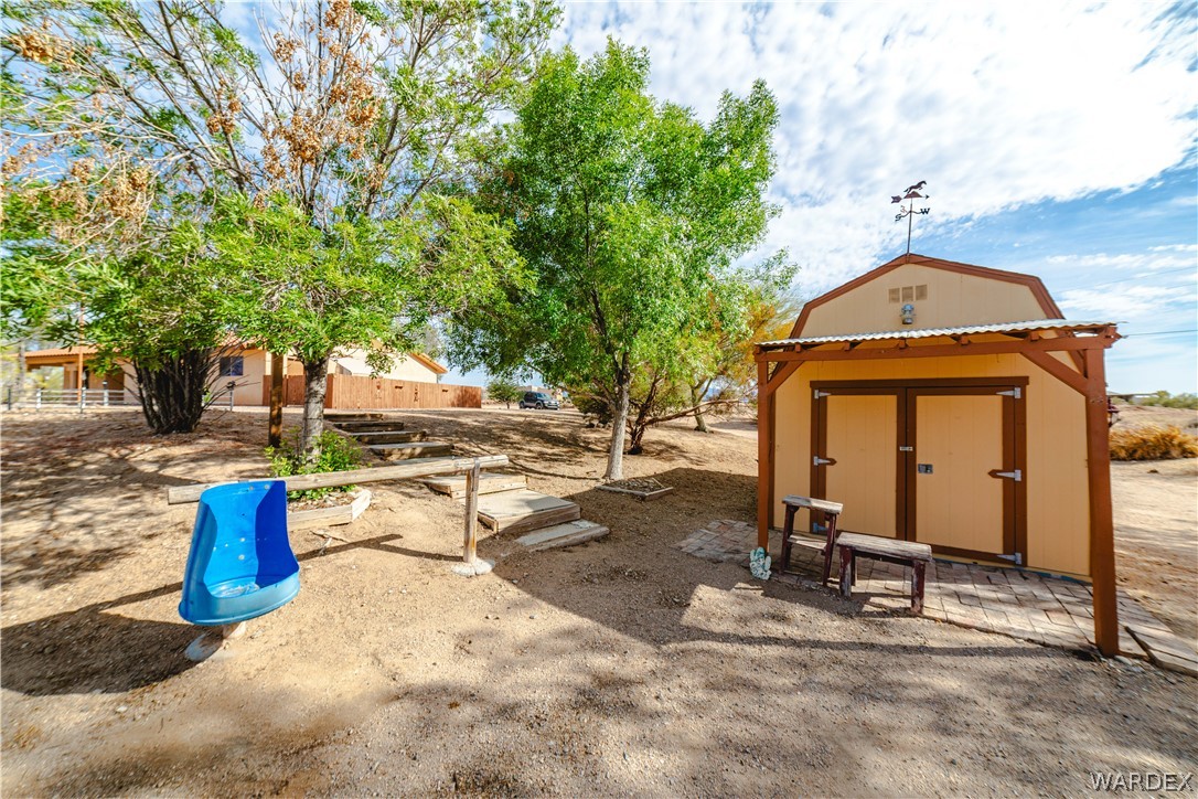 16722 Lawton Road Yucca, AZ 86438 - Photo 32 of 76 Community