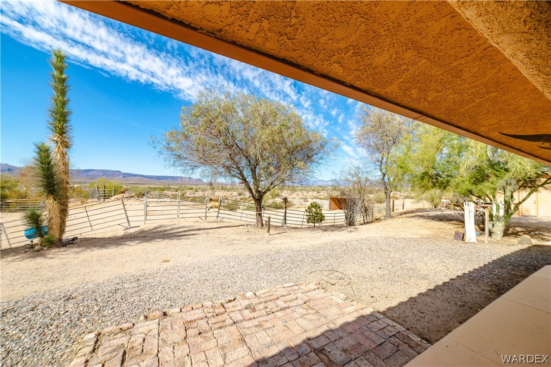 16722 Lawton Road Yucca, AZ 86438 - Photo 46 of 76 Yard