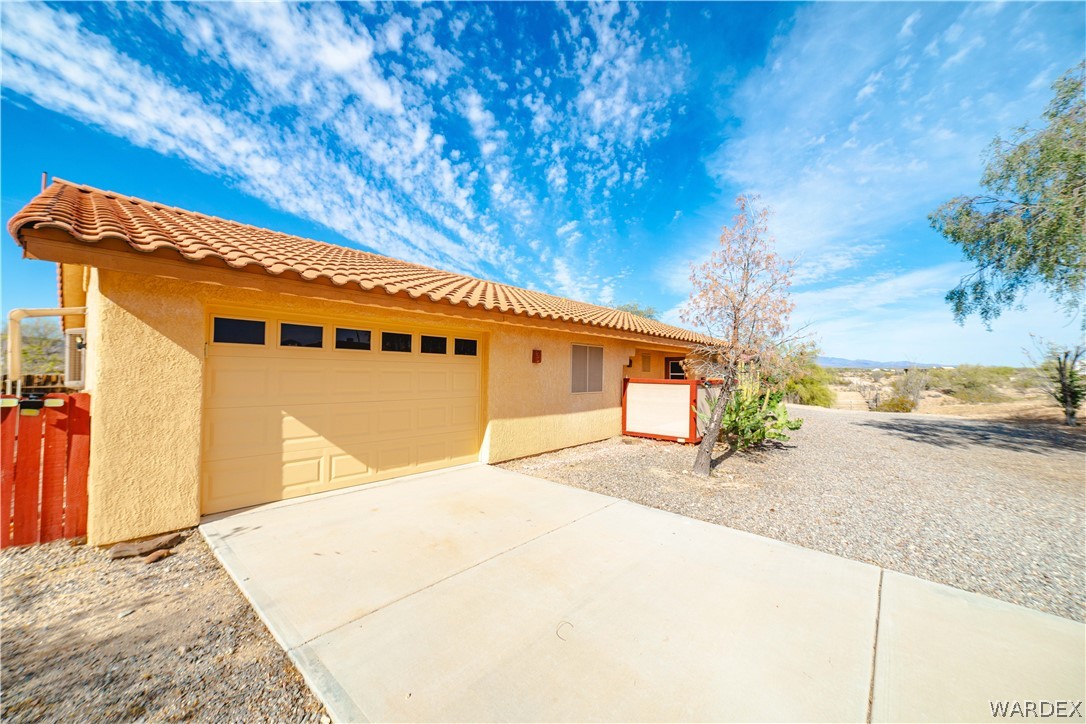 16722 Lawton Road Yucca, AZ 86438 - Photo 59 of 76 Front of Structure