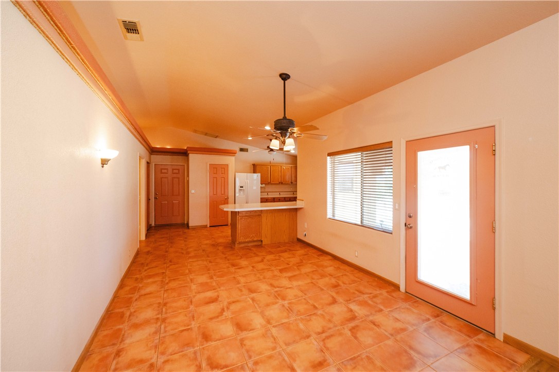 16722 Lawton Road Yucca, AZ 86438 - Photo 6 of 76 Kitchen