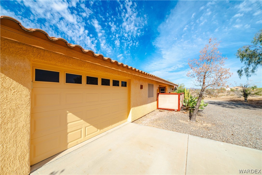 16722 Lawton Road Yucca, AZ 86438 - Photo 60 of 76 Garage