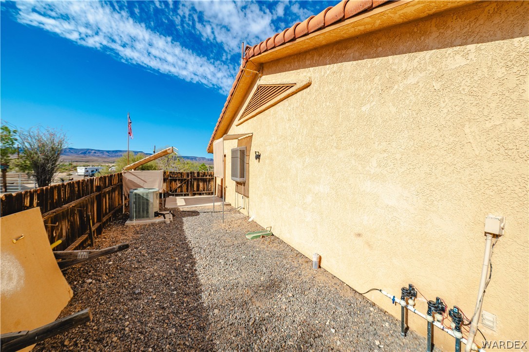16722 Lawton Road Yucca, AZ 86438 - Photo 61 of 76 Yard
