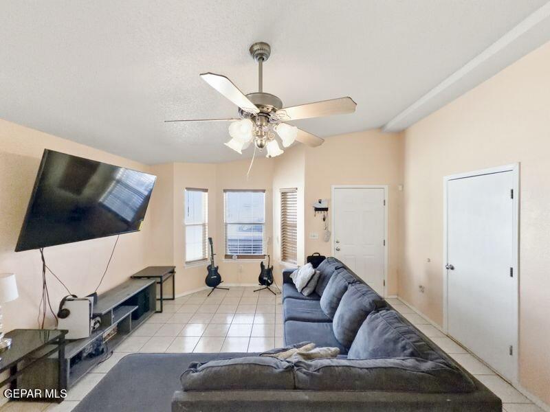 1695 St Stephen Place El Paso, TX 79936 - Photo 5 of 17 image00005