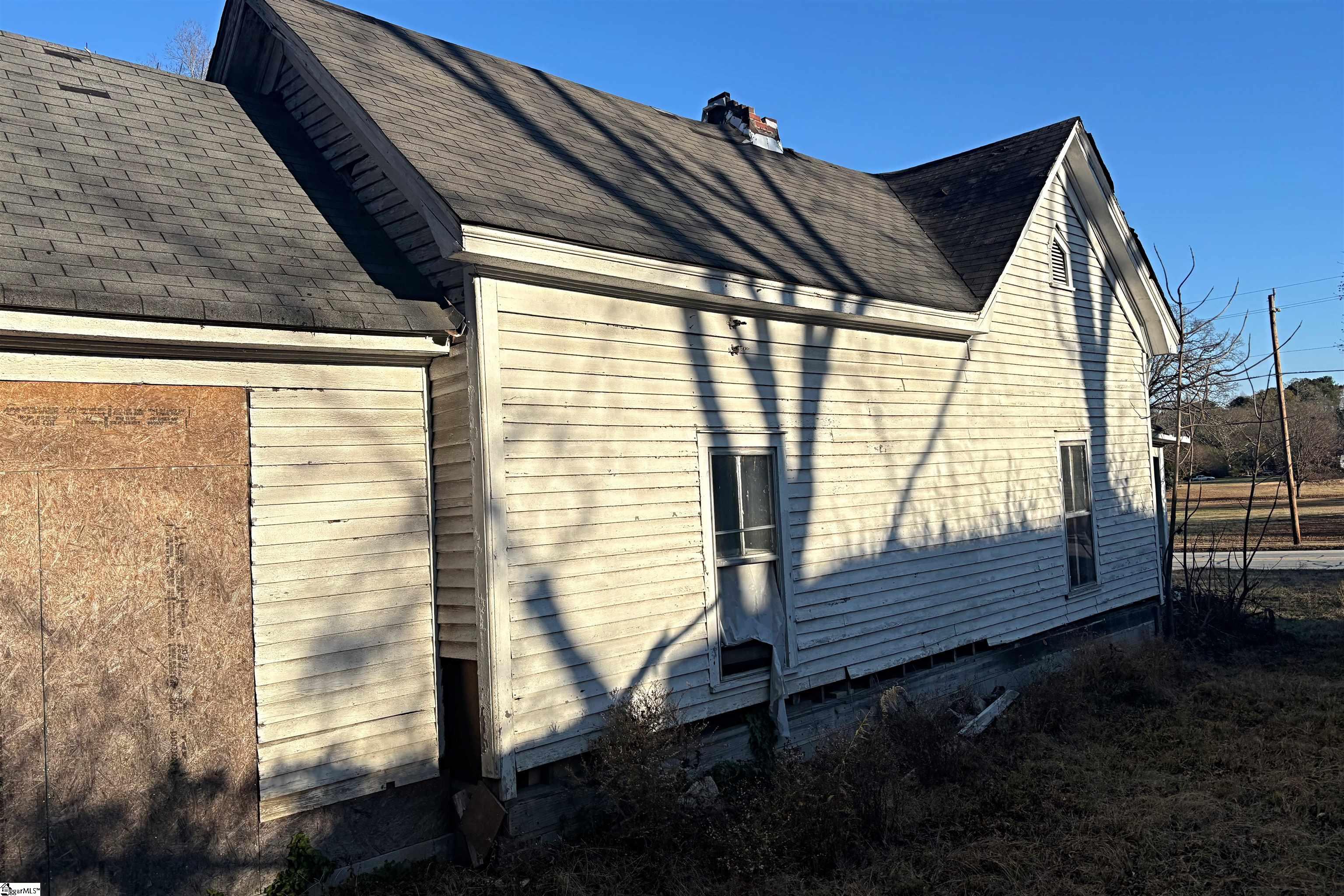 15 Ropp Street Gray Court, SC 29645 - Photo 4 of 6