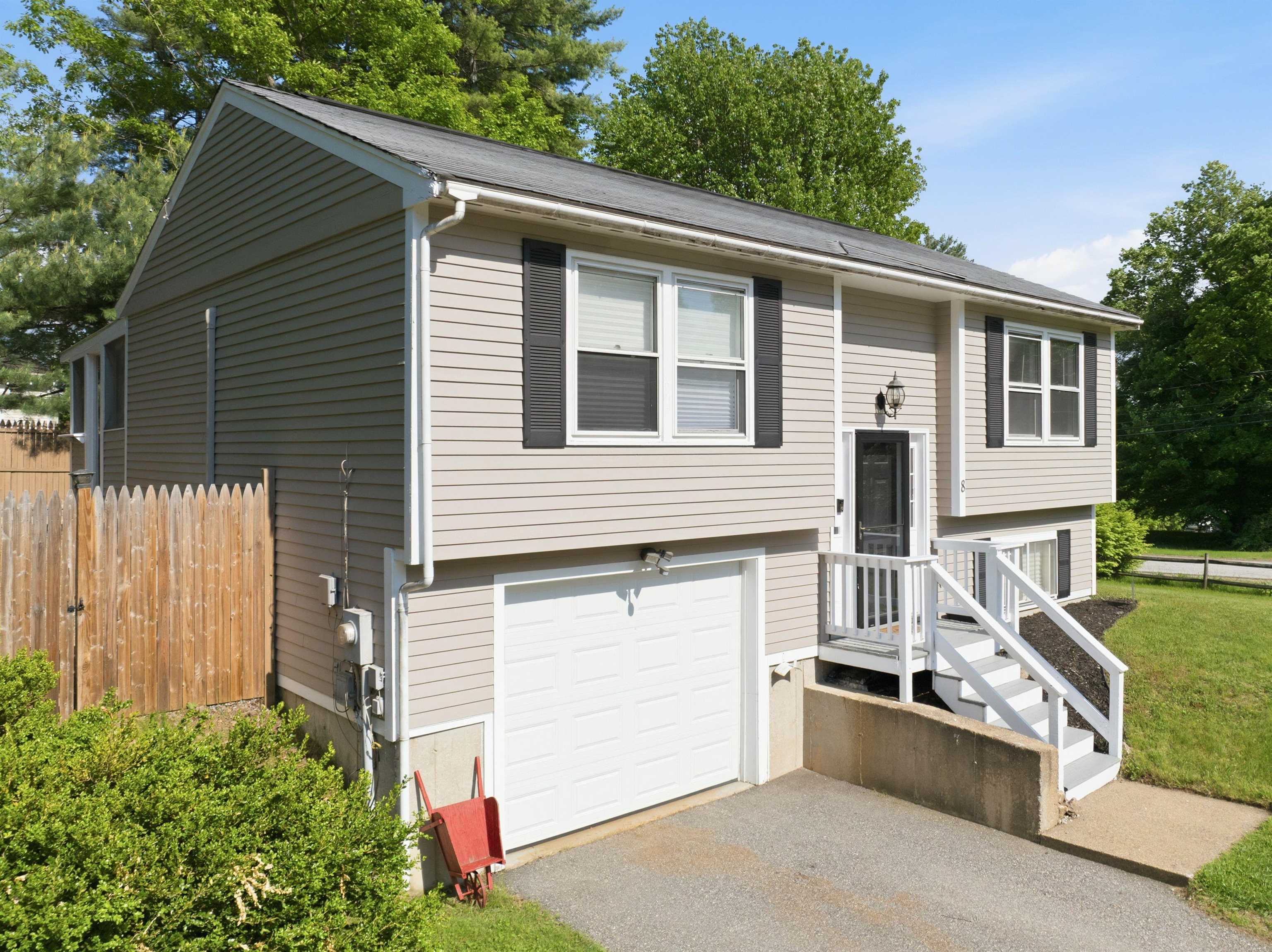 8 Glenridge Road Belmont, NH 03220 - Photo 3 of 36