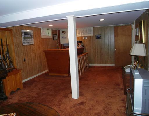 1109 Main Street Bangor, ME 04401 - Photo 19 of 20 Den/Family/Great Room.