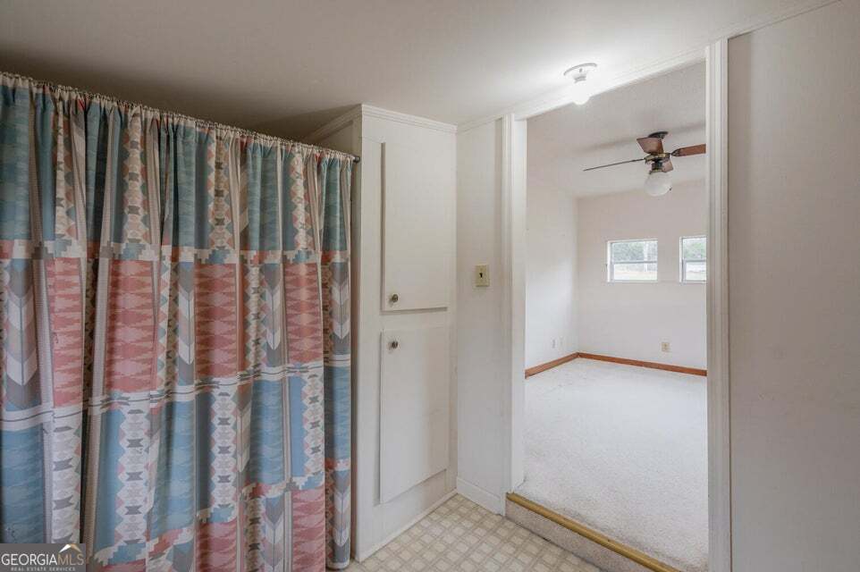 626 Greenbush Road LaFayette, GA 30728 - Photo 24 of 53 a view of a walk in closet