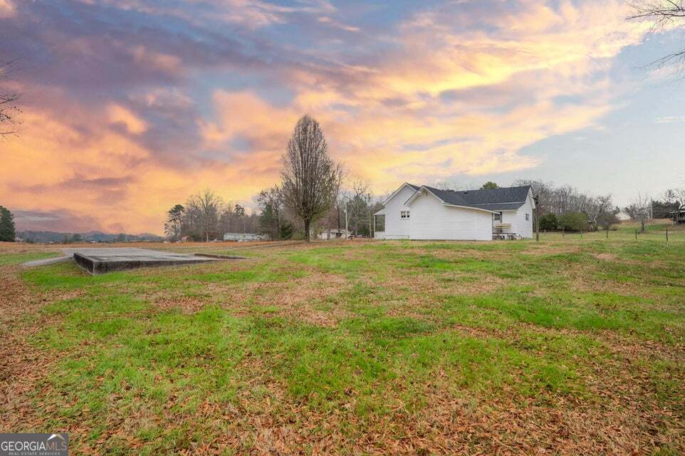 626 Greenbush Road LaFayette, GA 30728 - Photo 27 of 53 a view of a water fountain and a big yard