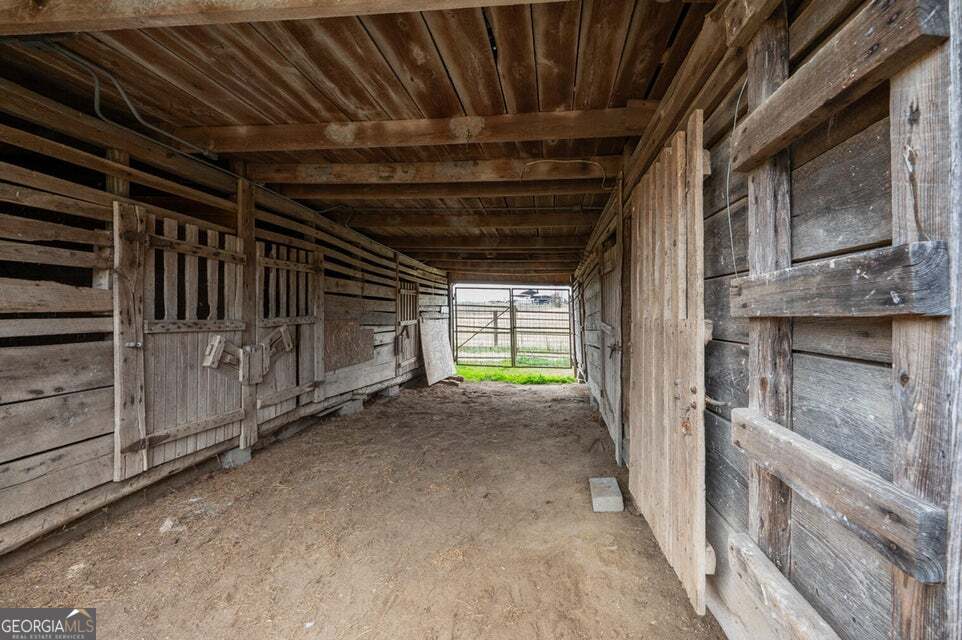 626 Greenbush Road LaFayette, GA 30728 - Photo 38 of 53 a view of an empty room with a fireplace