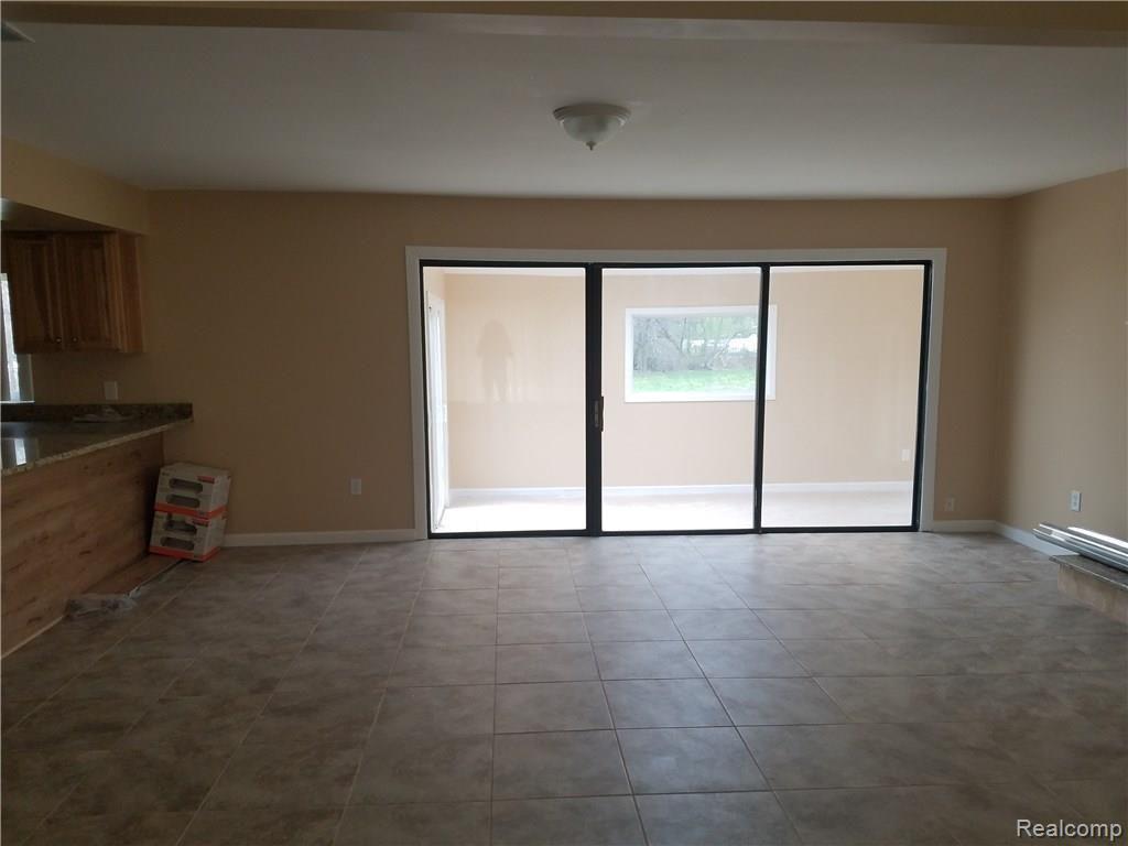436 Helen Street Inkster, MI 48141 - Photo 9 of 29 family rm & florida rm