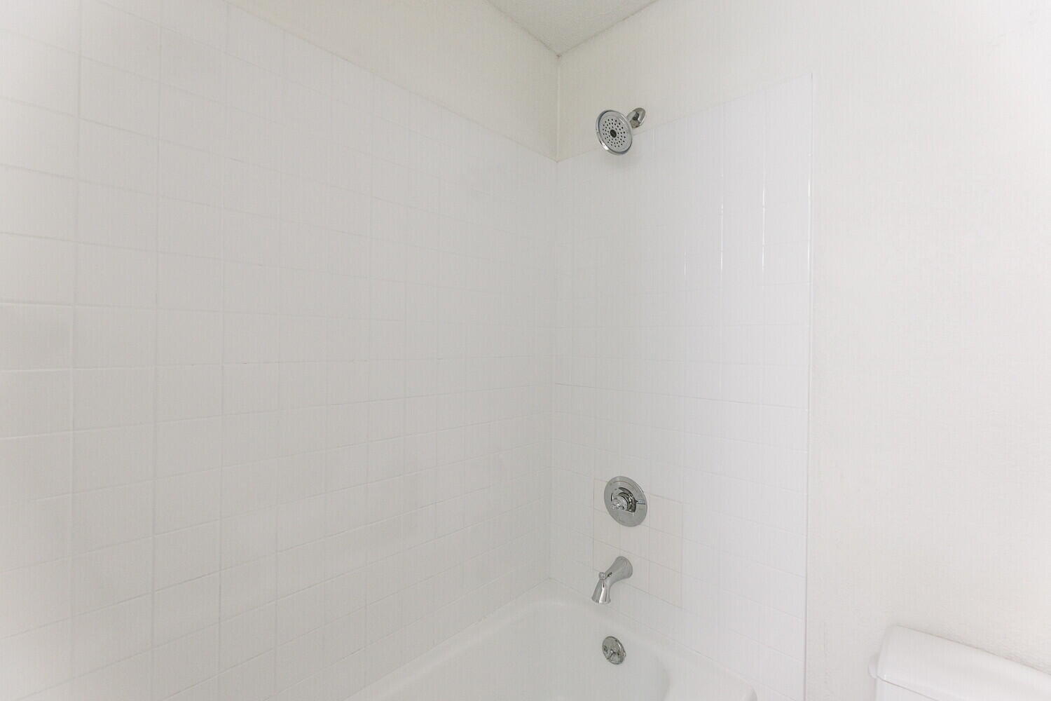 4714 46th Street Lubbock, TX 79414 - Photo 33 of 57 a bathroom with a bathtub