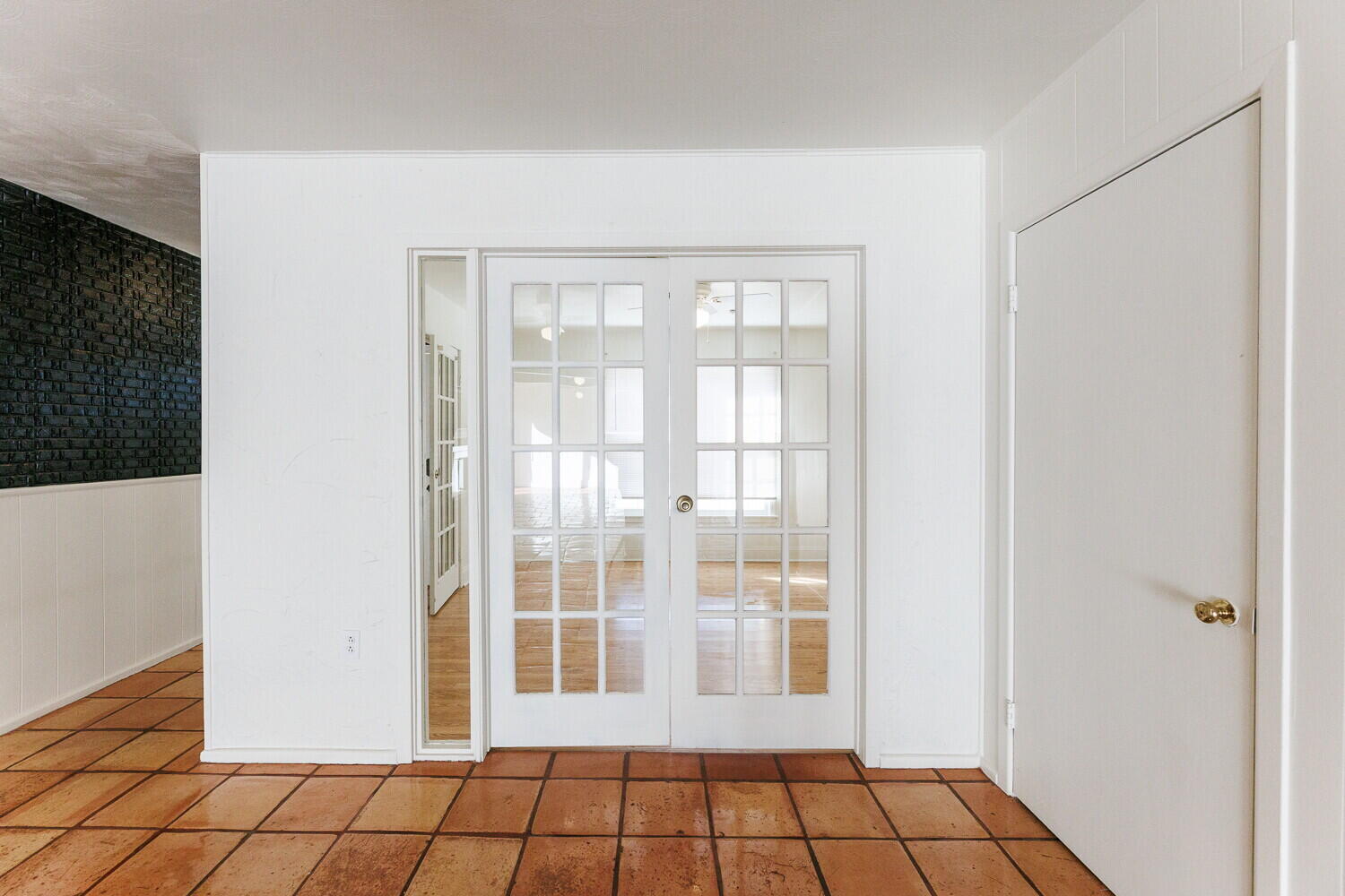 4714 46th Street Lubbock, TX 79414 - Photo 4 of 57 a view of an empty room with windows