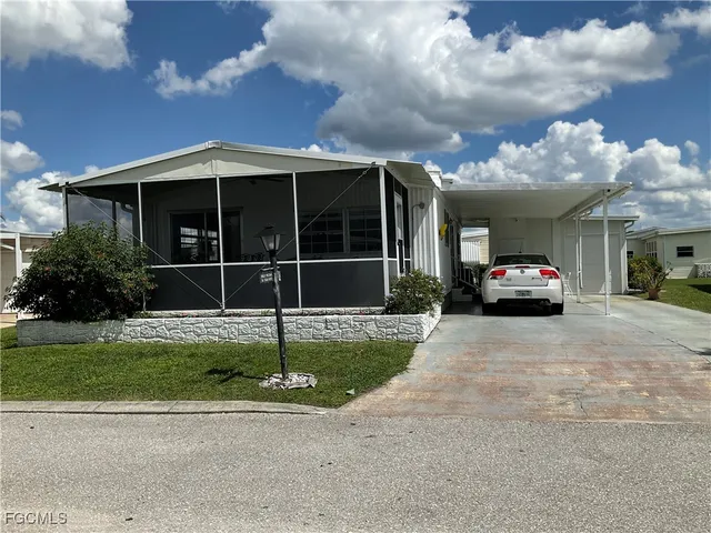 $3,400 | 566 Hogan Drive, North Fort Myers, FL 33903