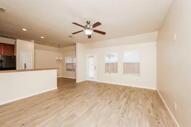 $1,800 | 601 Rising Creek Drive, Little Elm, TX 75068