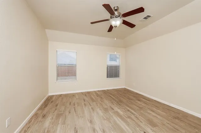 $1,800 | 601 Rising Creek Drive, Little Elm, TX 75068