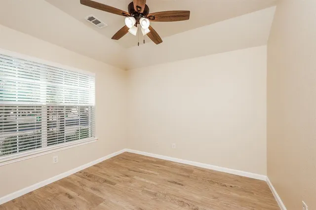 $1,800 | 601 Rising Creek Drive, Little Elm, TX 75068