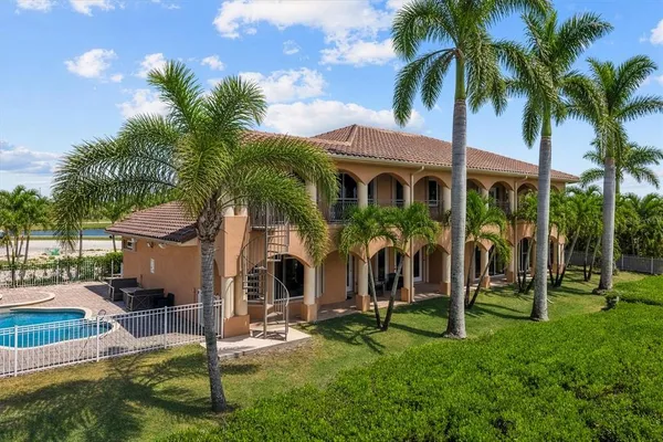 $3,100,000 | 7 Cove View Court, Cocoa Beach, FL 32931
