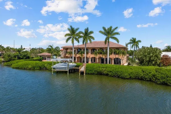 $3,100,000 | 7 Cove View Court, Cocoa Beach, FL 32931