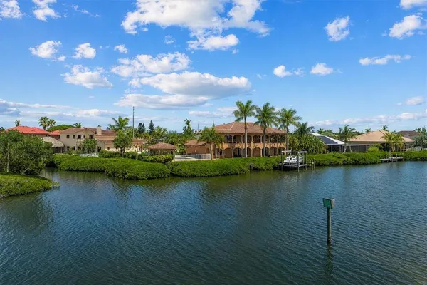 $3,100,000 | 7 Cove View Court, Cocoa Beach, FL 32931