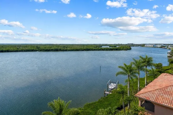 $3,100,000 | 7 Cove View Court, Cocoa Beach, FL 32931