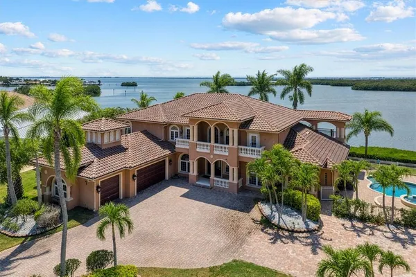 $3,100,000 | 7 Cove View Court, Cocoa Beach, FL 32931