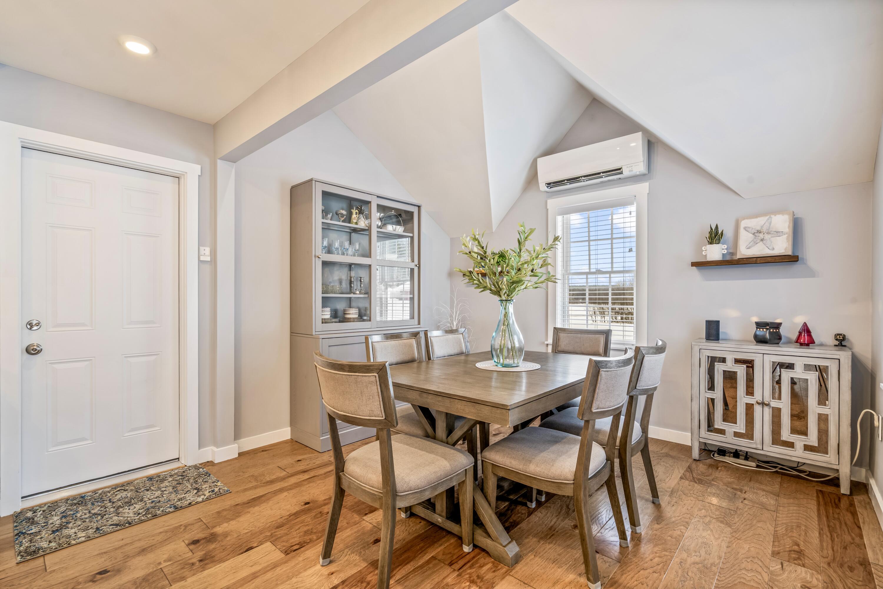 29 Winsor Green Road, Unit 29 Naples, ME 04055 - Photo 14 of 65 Dining 1