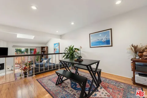 $1,125,000 | 17084 Palisades Circle, Pacific Palisades, CA 90272