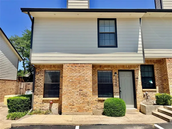 $1,700 | 1251 Dallas Drive, Denton, TX 76205