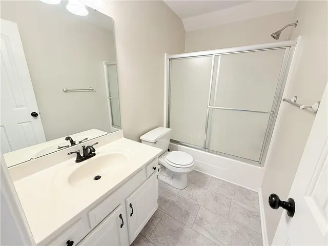 $440,000 | 1517 Johnston Drive, Raymore, MO 64083