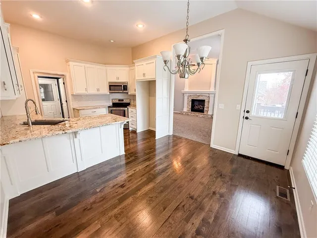 $440,000 | 1517 Johnston Drive, Raymore, MO 64083