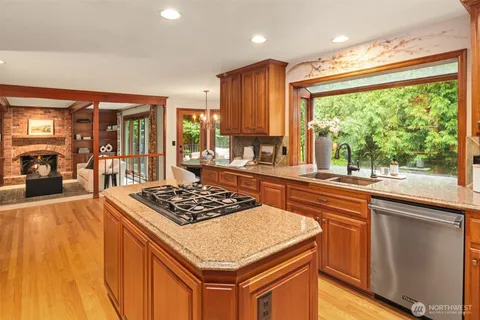 $2,495,000 | 18138 Northeast 130th Place, Redmond, WA 98052