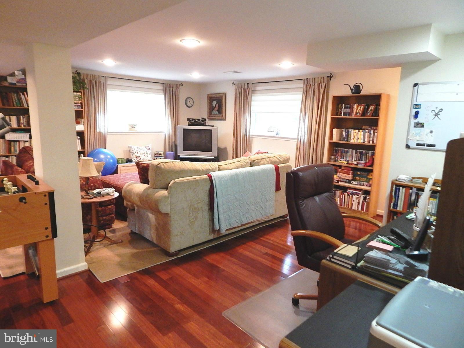 5508 Moultrie Road Springfield, VA 22151 - Photo 18 of 27 Family Room