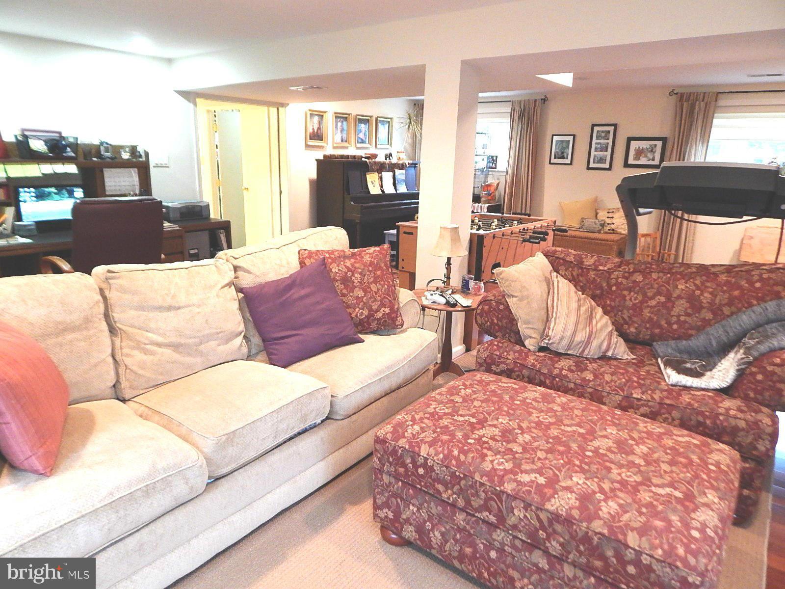 5508 Moultrie Road Springfield, VA 22151 - Photo 20 of 27 Family Room