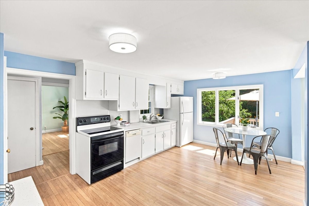 293 Main Street Walpole, MA 02081 - Photo 6 of 23 Gallery Image 6