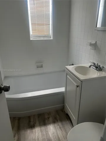 $2,500 | 1608 Drexel Avenue, Unit 18, Miami Beach, FL 33139