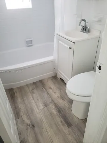 $2,500 | 1608 Drexel Avenue, Unit 18, Miami Beach, FL 33139