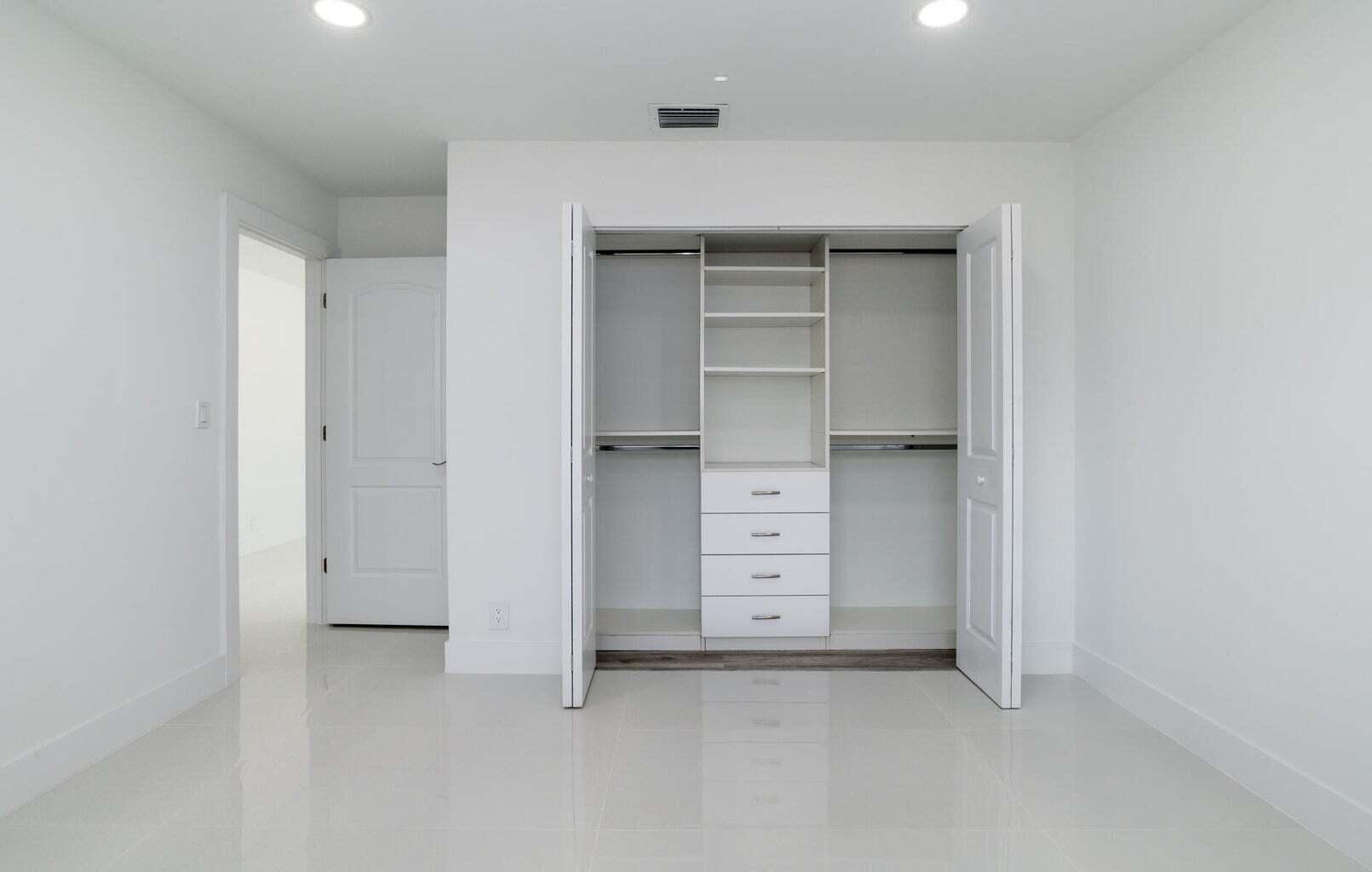 524 Northwest 53rd Street Boca Raton, FL 33487 - Photo 19 of 36 20210929223540502922000000-o