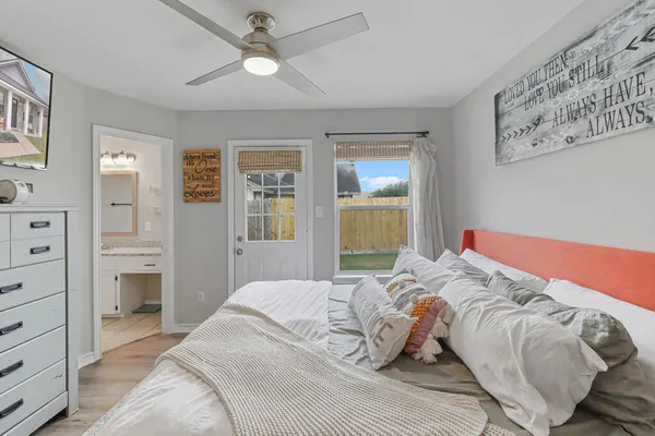 $2,100 | 5725 Ventura Lane, Corpus Christi, TX 78417