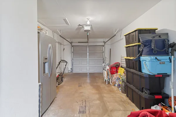 $2,100 | 5725 Ventura Lane, Corpus Christi, TX 78417