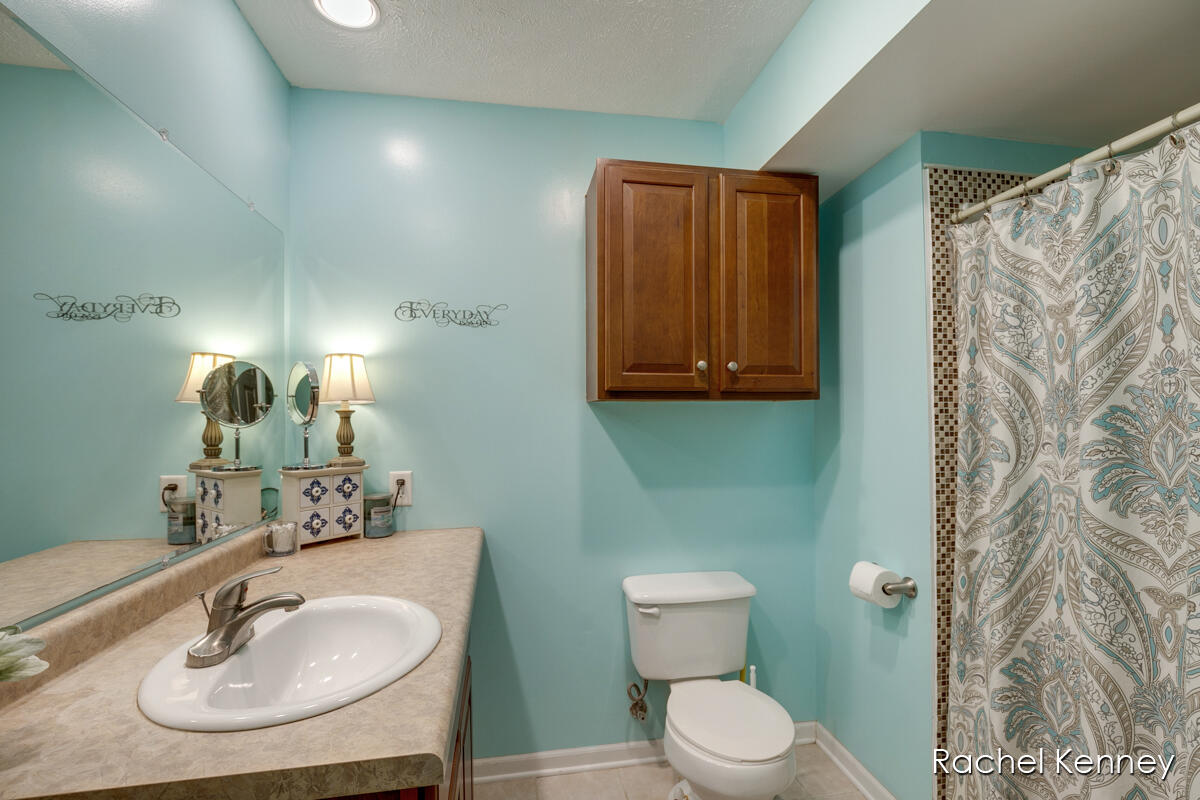 729 Pine Ridge Drive Belding, MI 48809 - Photo 18 of 31 IMG_1022