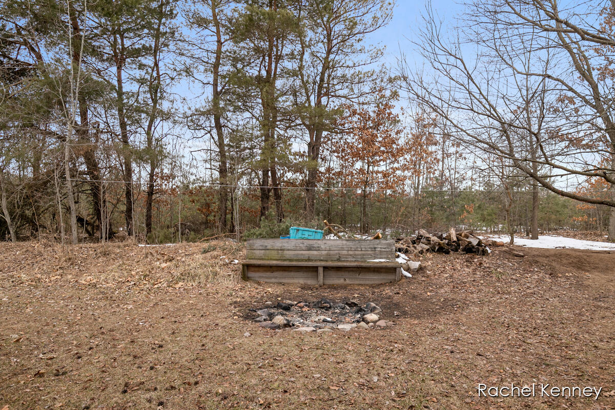 729 Pine Ridge Drive Belding, MI 48809 - Photo 24 of 31 IMG_1028