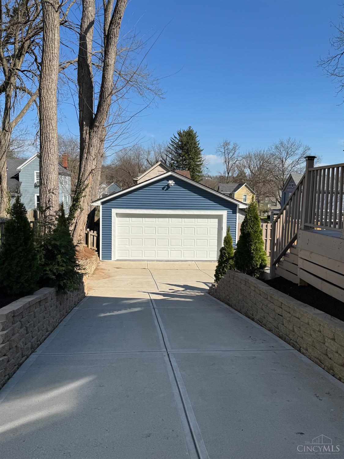 4614 Simpson Avenue Cincinnati, OH 45227 - Photo 44 of 47