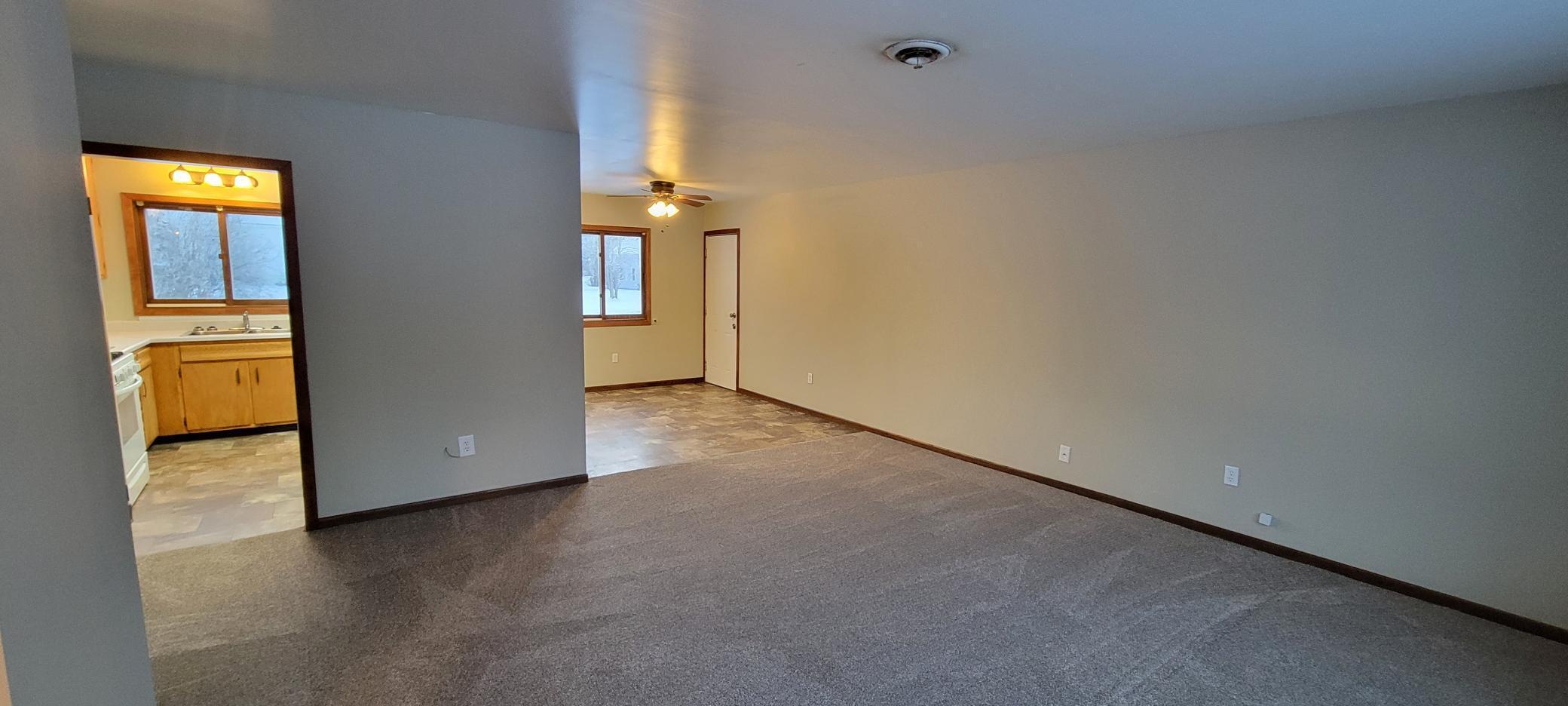 412 East Hamilton Baudette, MN 56623 - Photo 4 of 19