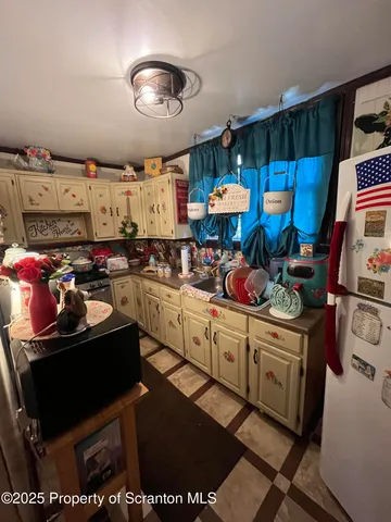 $159,900 | 64-64.5 West Ridge Street, Glen Lyon, PA 18617