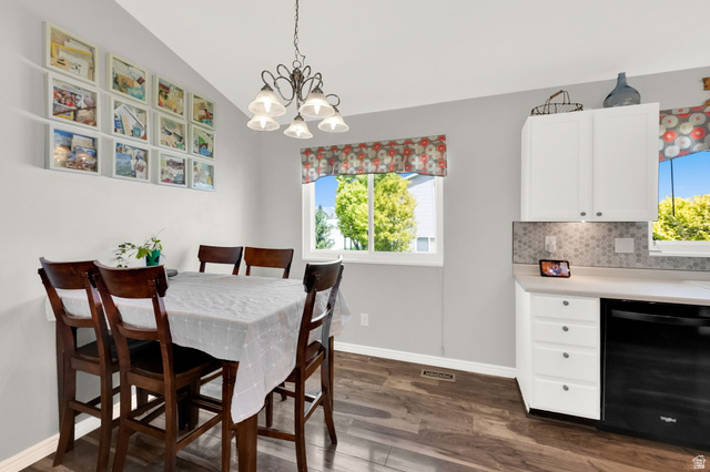 2011 South 2830th Street West Syracuse, UT 84075 - Photo 21 of 27