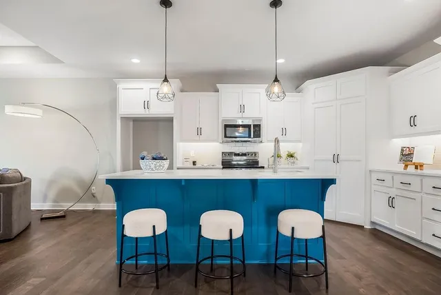 $575,000 | 6143 Park Street, Shawnee, KS 66216