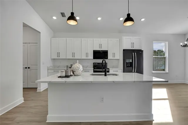 $419,900 | 6513 Owl Road, Weeki Wachee, FL 34613